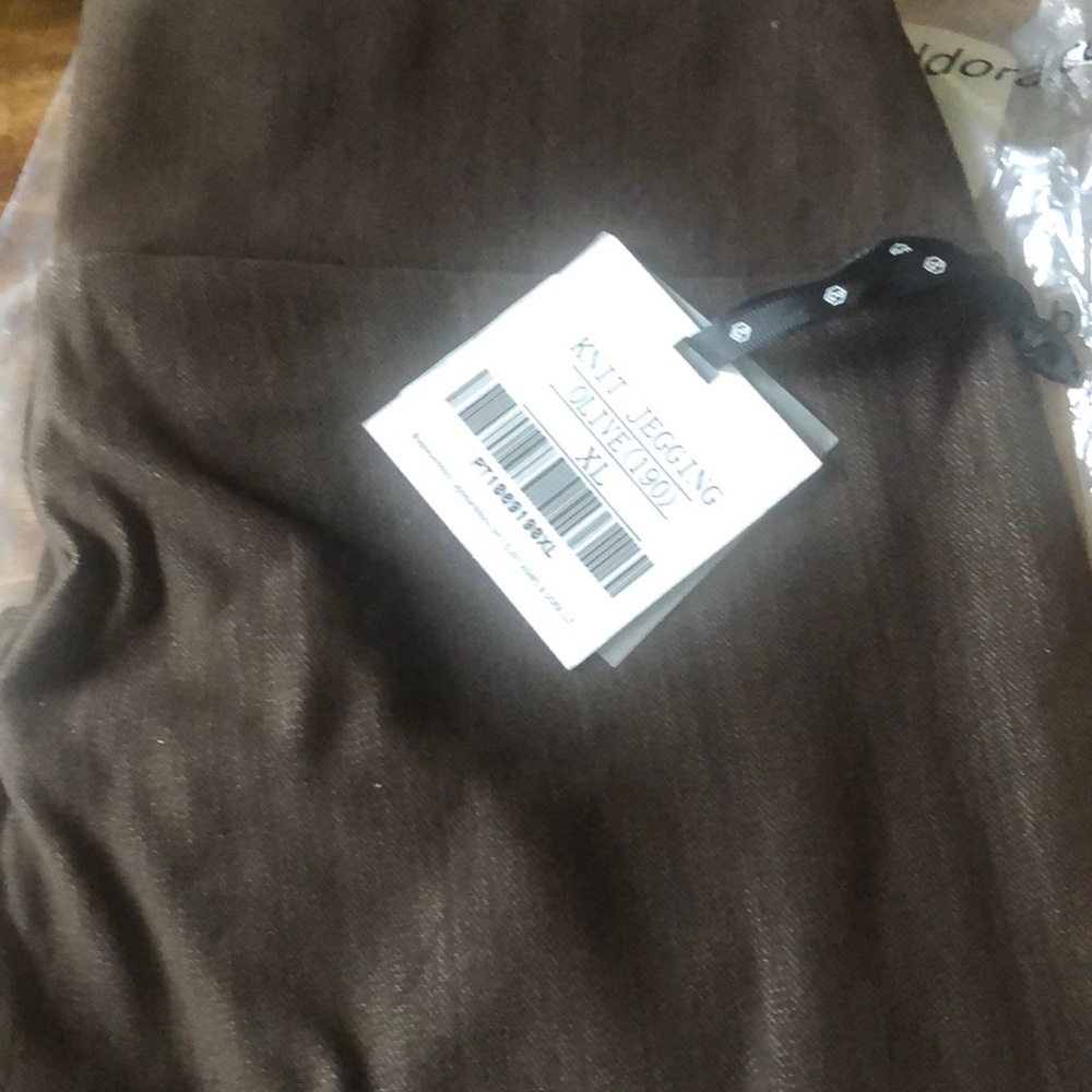 Agnes & Dora olive Jeggings BNWT